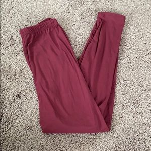Maroon leggings